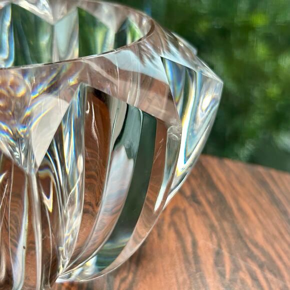 Vintage Judith Kruger Faceted Lucite Bowl – Grainware/Tiara Acrylic Centerpiece - Picture 3 of 15